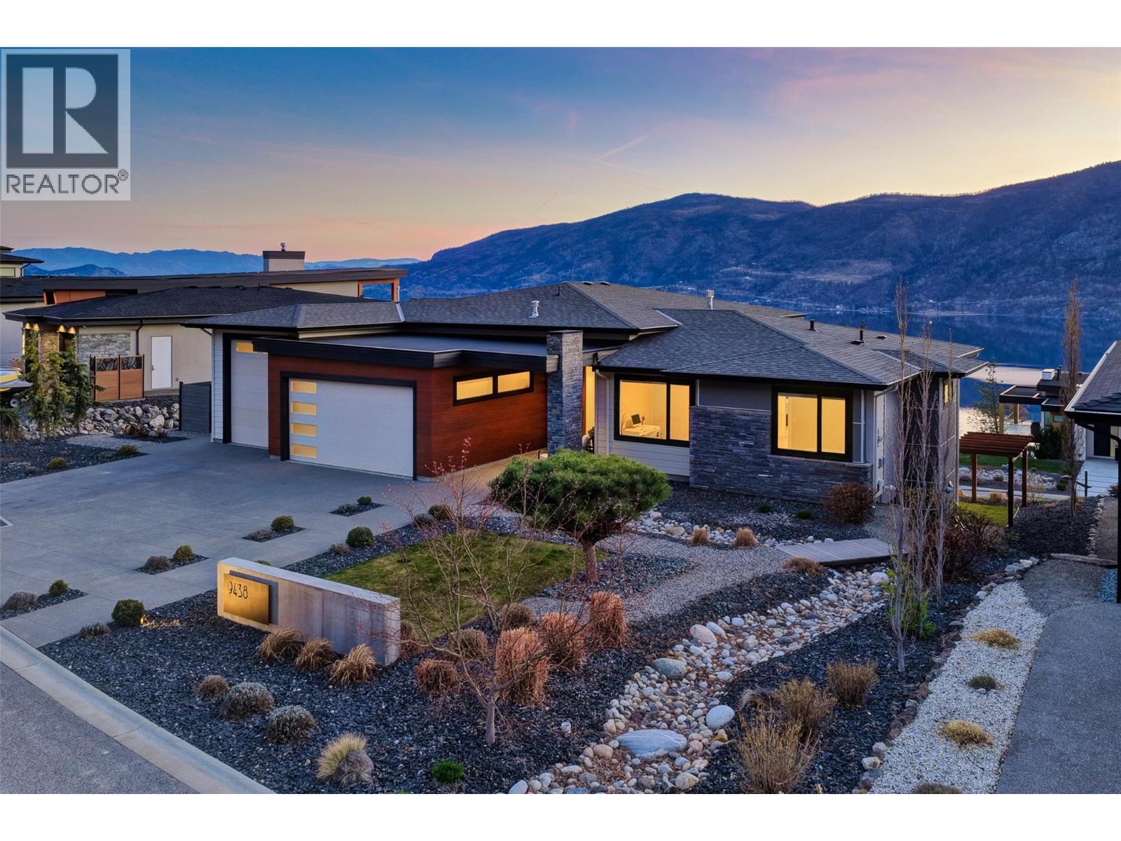 9438 Ledgestone Road, Lake Country