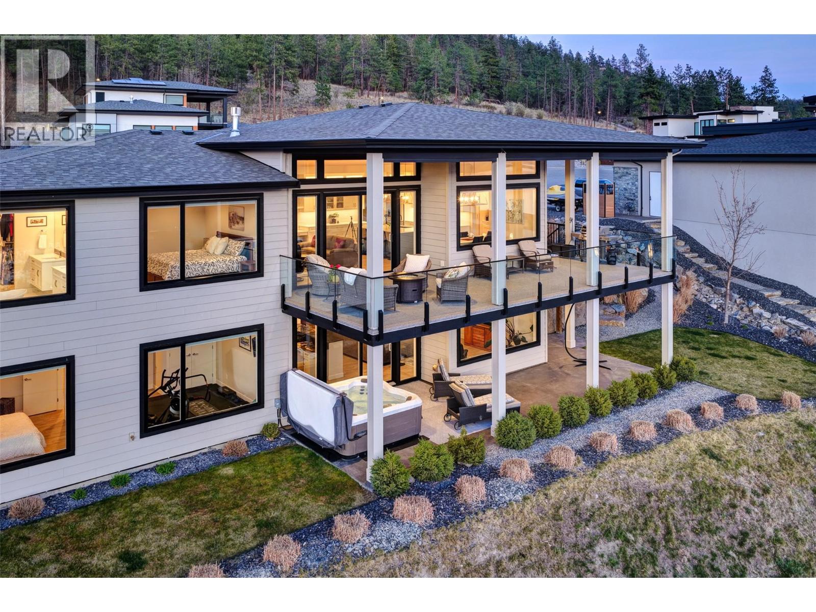9438 Ledgestone Road, Lake Country
