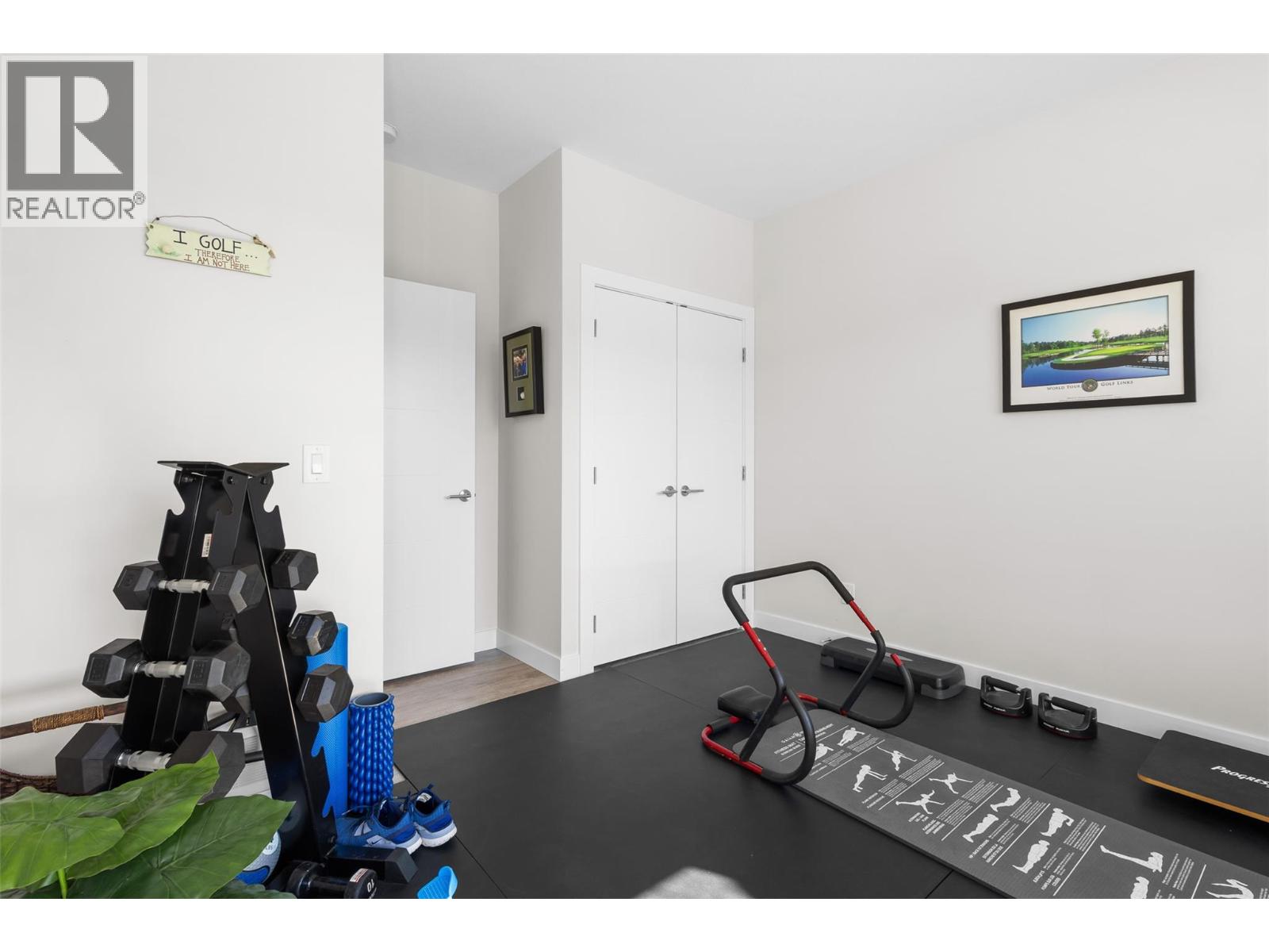 9438 Ledgestone Road, Lake Country
