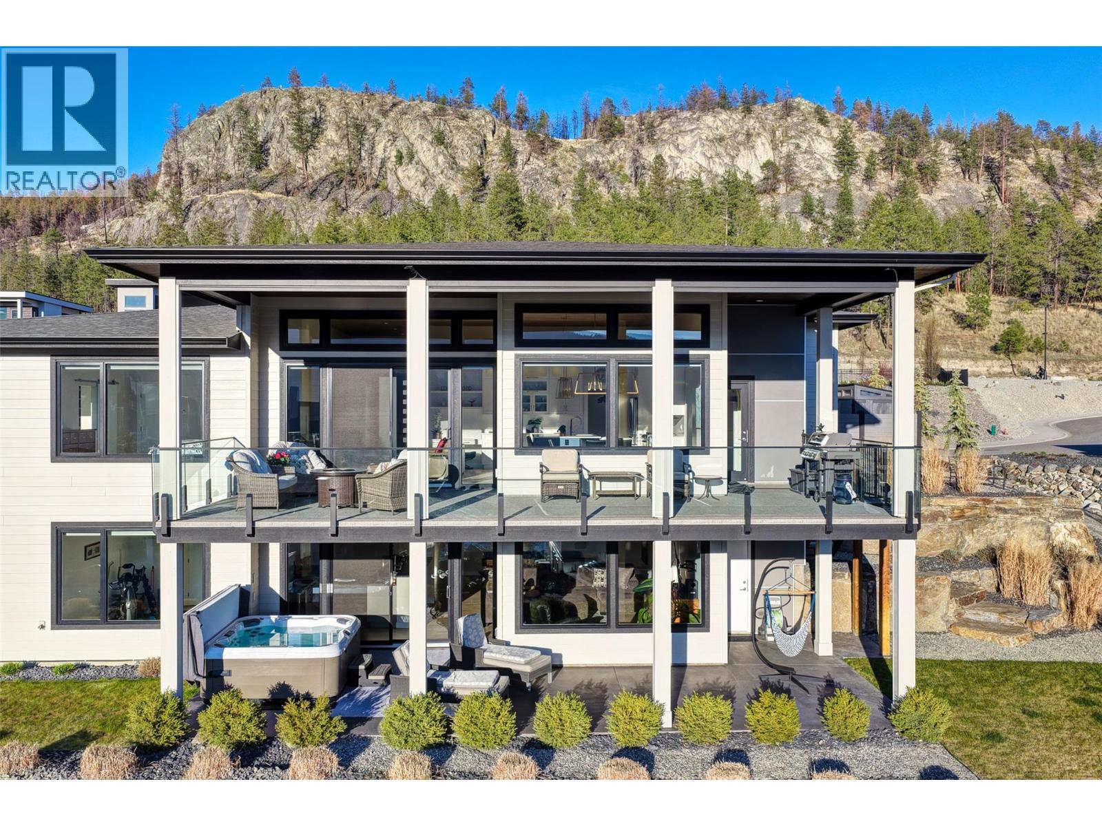 9438 Ledgestone Road, Lake Country