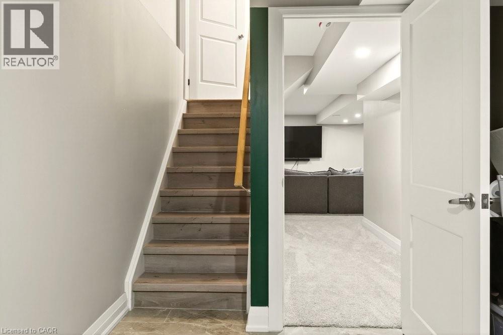 74 BOBOLINK Road, Hamilton, Ontario, L9A2P5 — Photo 31