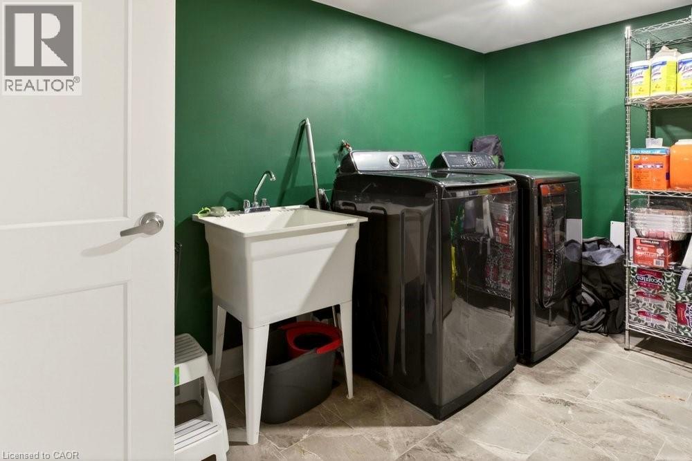 74 BOBOLINK Road, Hamilton, Ontario, L9A2P5 — Photo 36