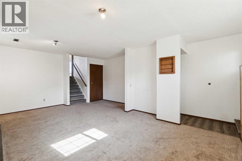 Single Family House 4 Level for Sale in   Avenue SW Woodbine Calgary 