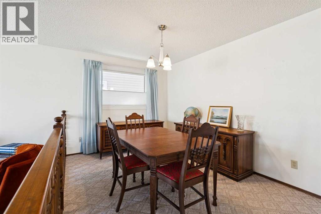 Single Family House 4 Level for Sale in   Avenue SW Woodbine Calgary 