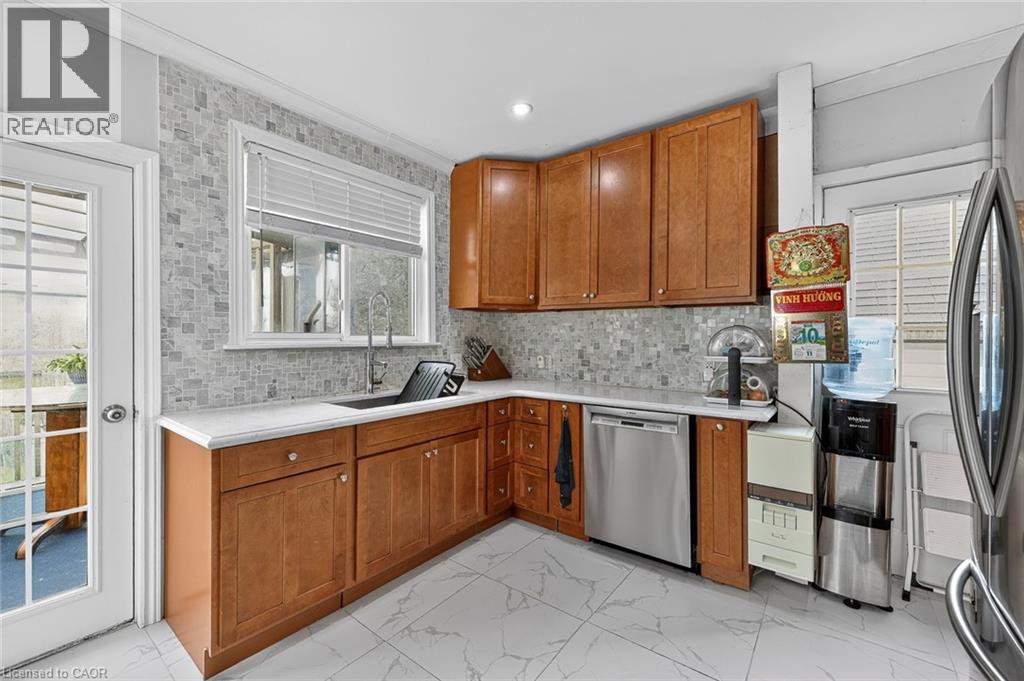 124 EAST PARK Drive, Woodstock, Ontario, N4S3N2 — Photo 12