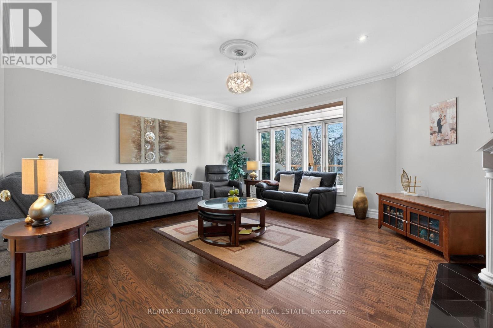 218 HILLCREST AVENUE - 20
