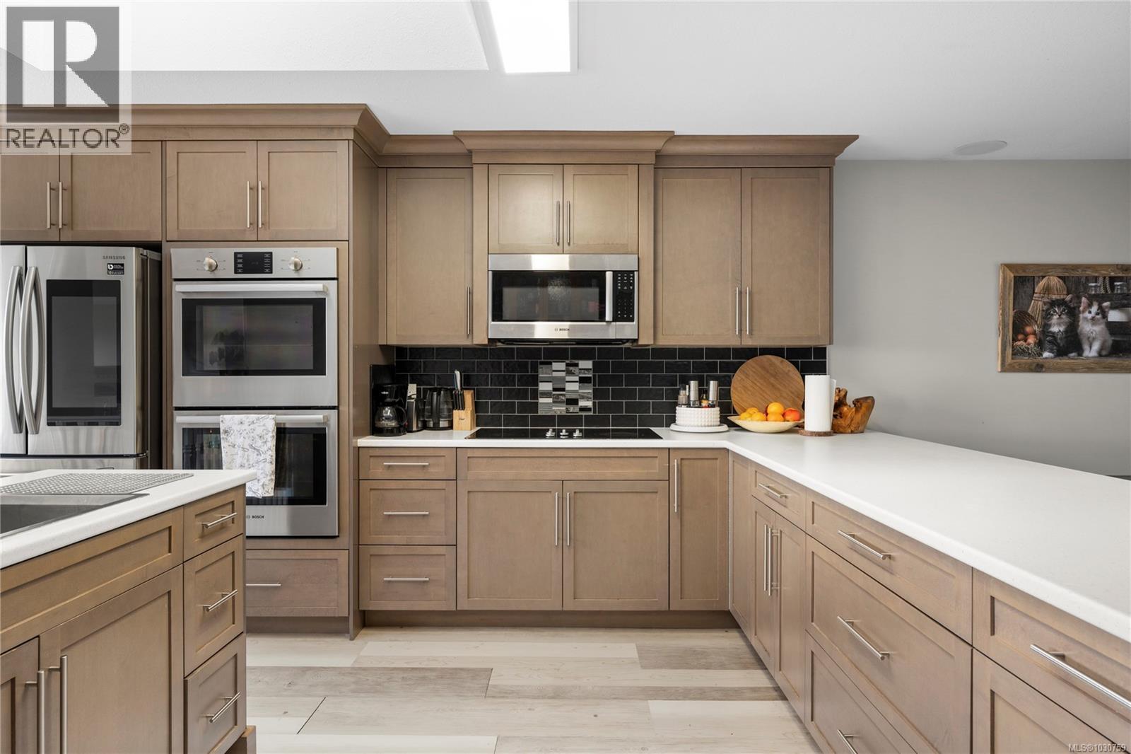 4895 LAGUNA WAY - 12