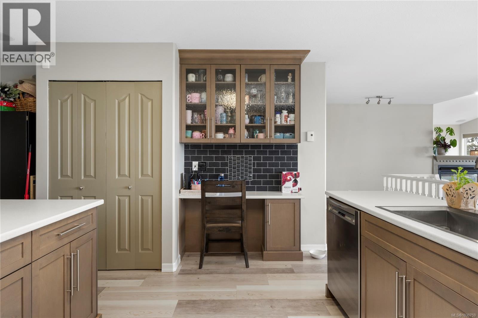 4895 LAGUNA WAY - 15