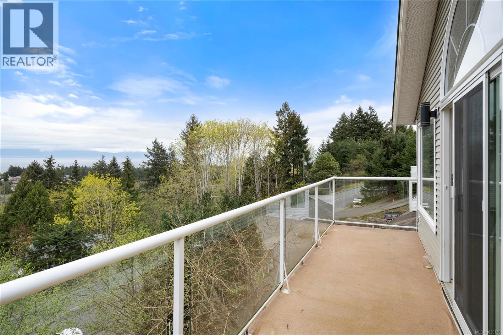 4895 LAGUNA WAY - 25