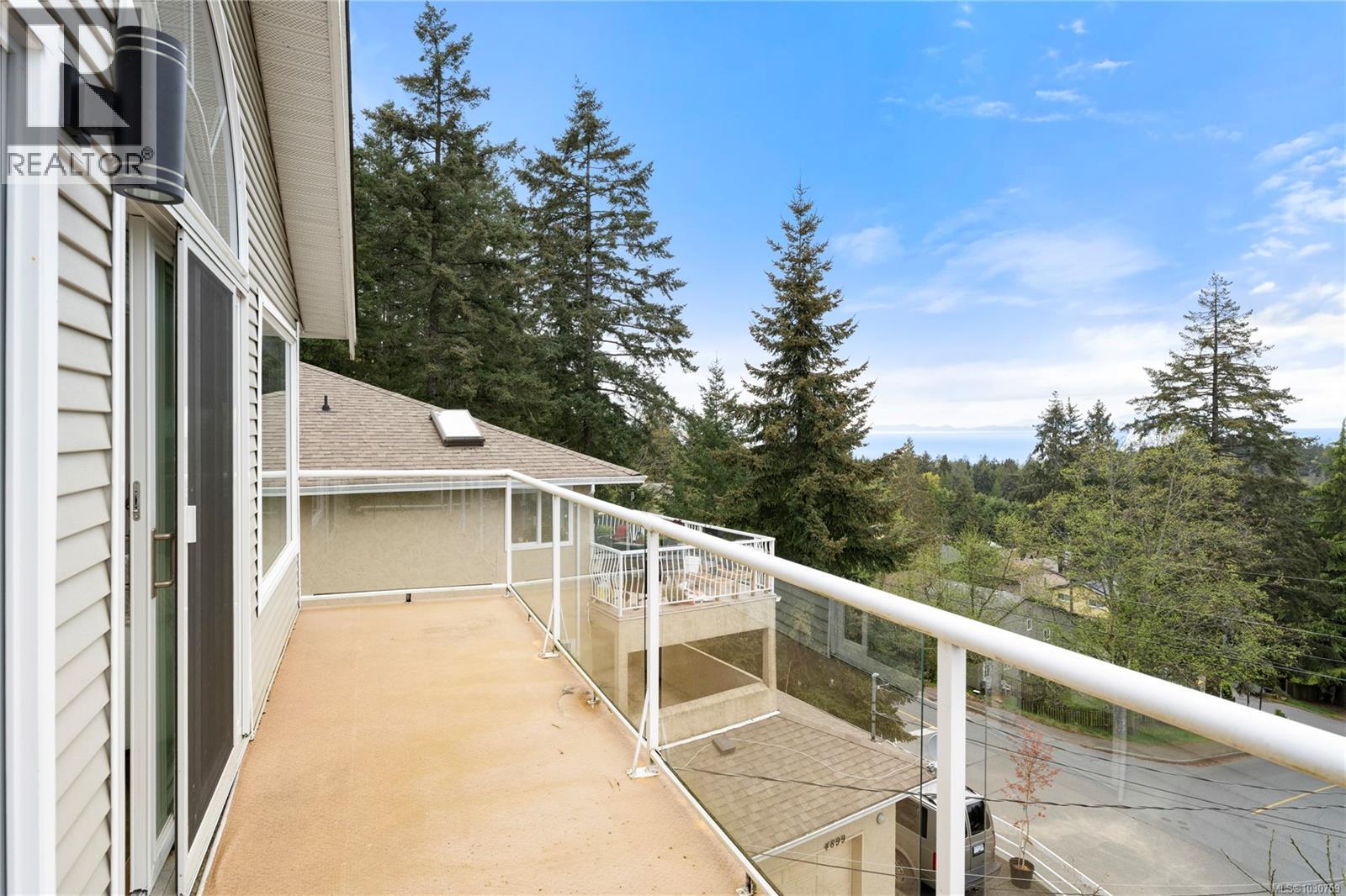 4895 LAGUNA WAY - 26