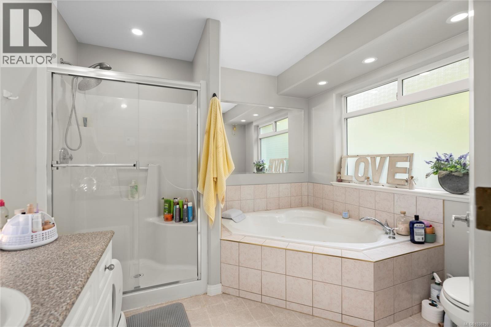 4895 LAGUNA WAY - 29