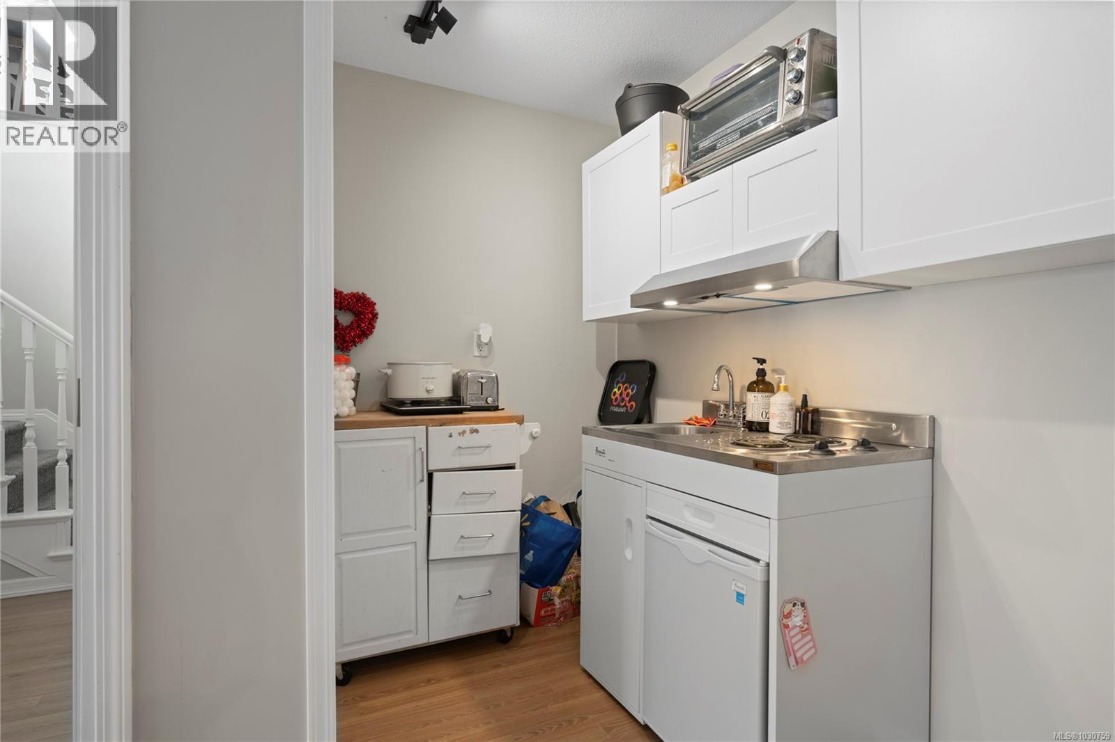 4895 LAGUNA WAY - 35