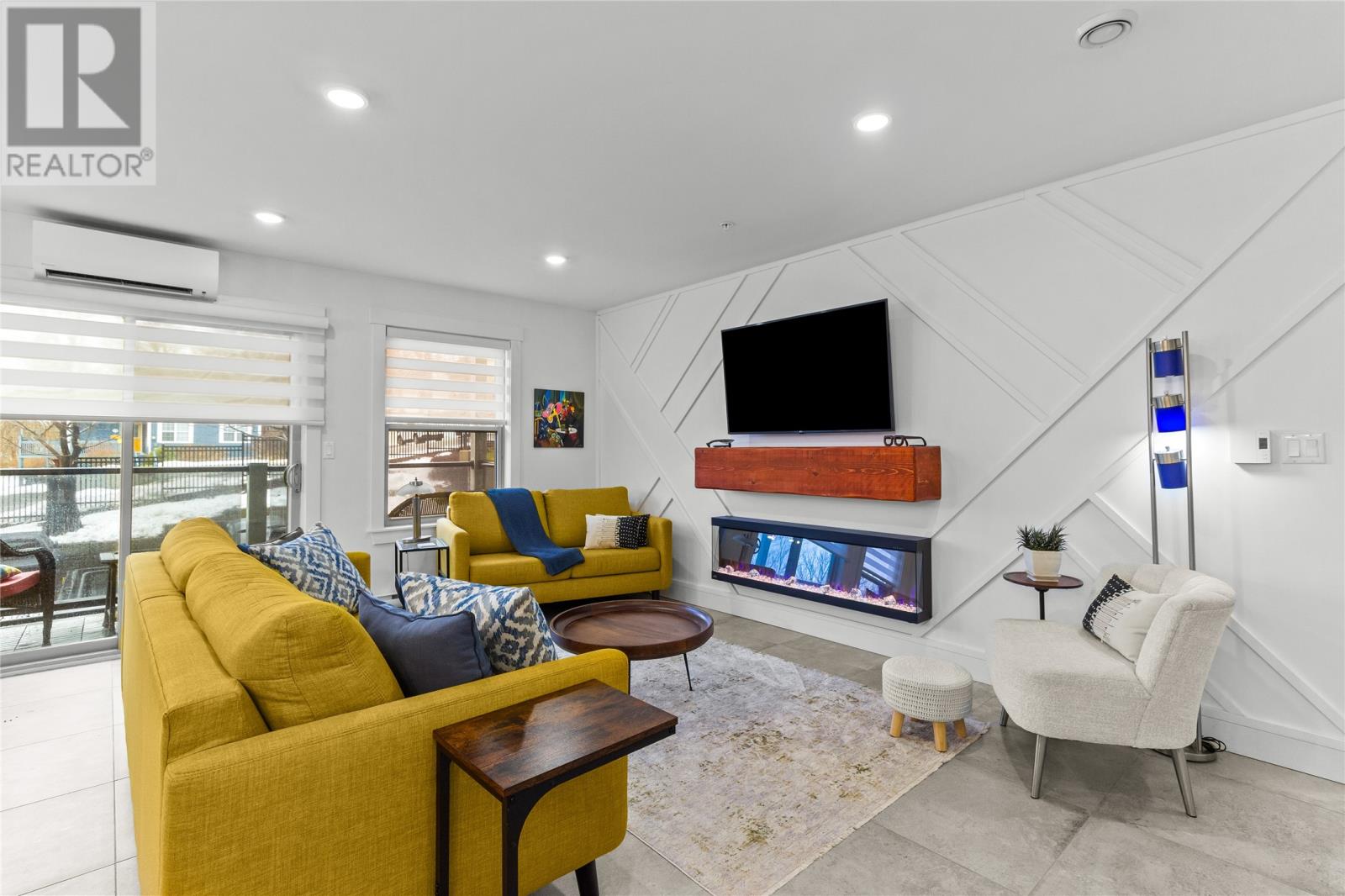 #104 181 HAMILTON AVENUE - 17