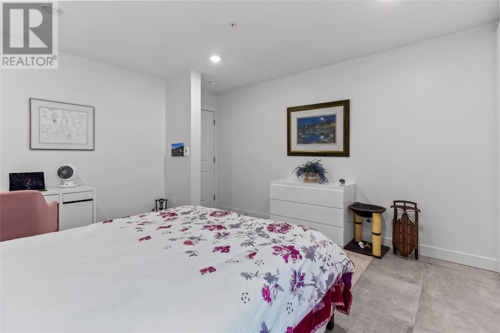 #104 181 HAMILTON AVENUE - 29