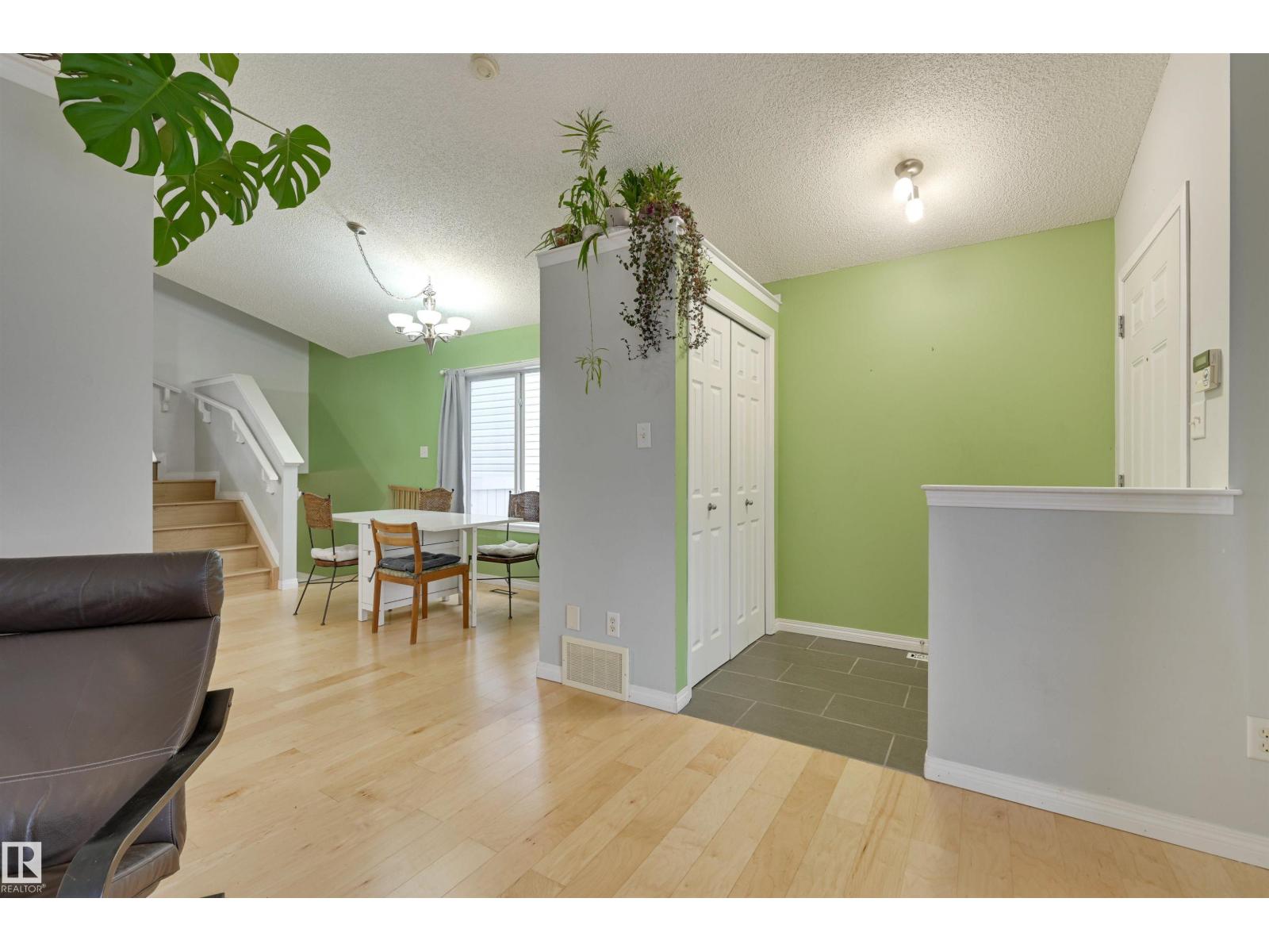 5811 SUTTER PL NW, Edmonton