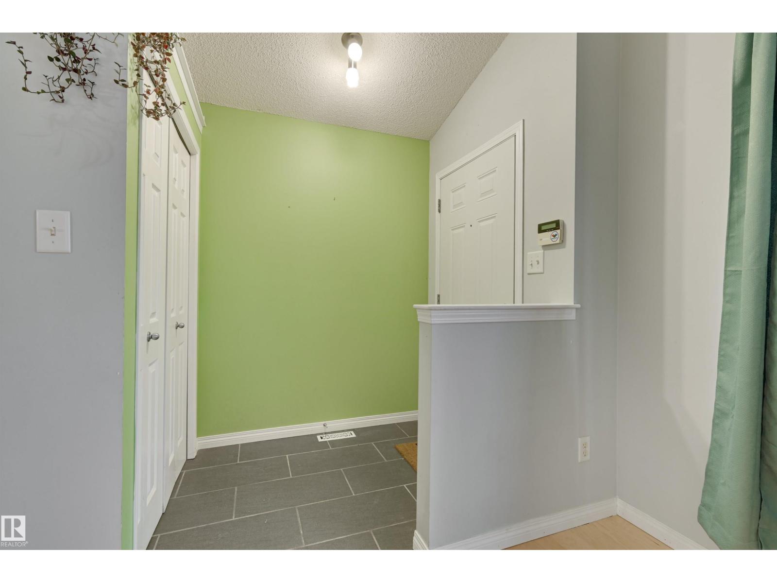 5811 SUTTER PL NW, Edmonton