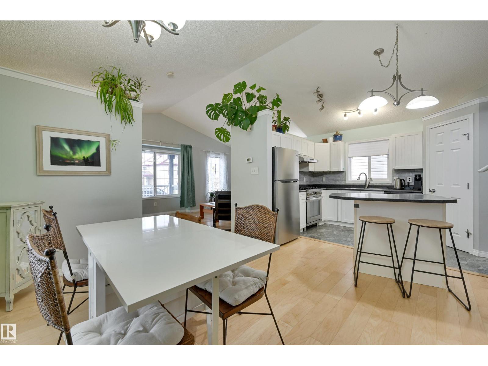 5811 SUTTER PL NW, Edmonton