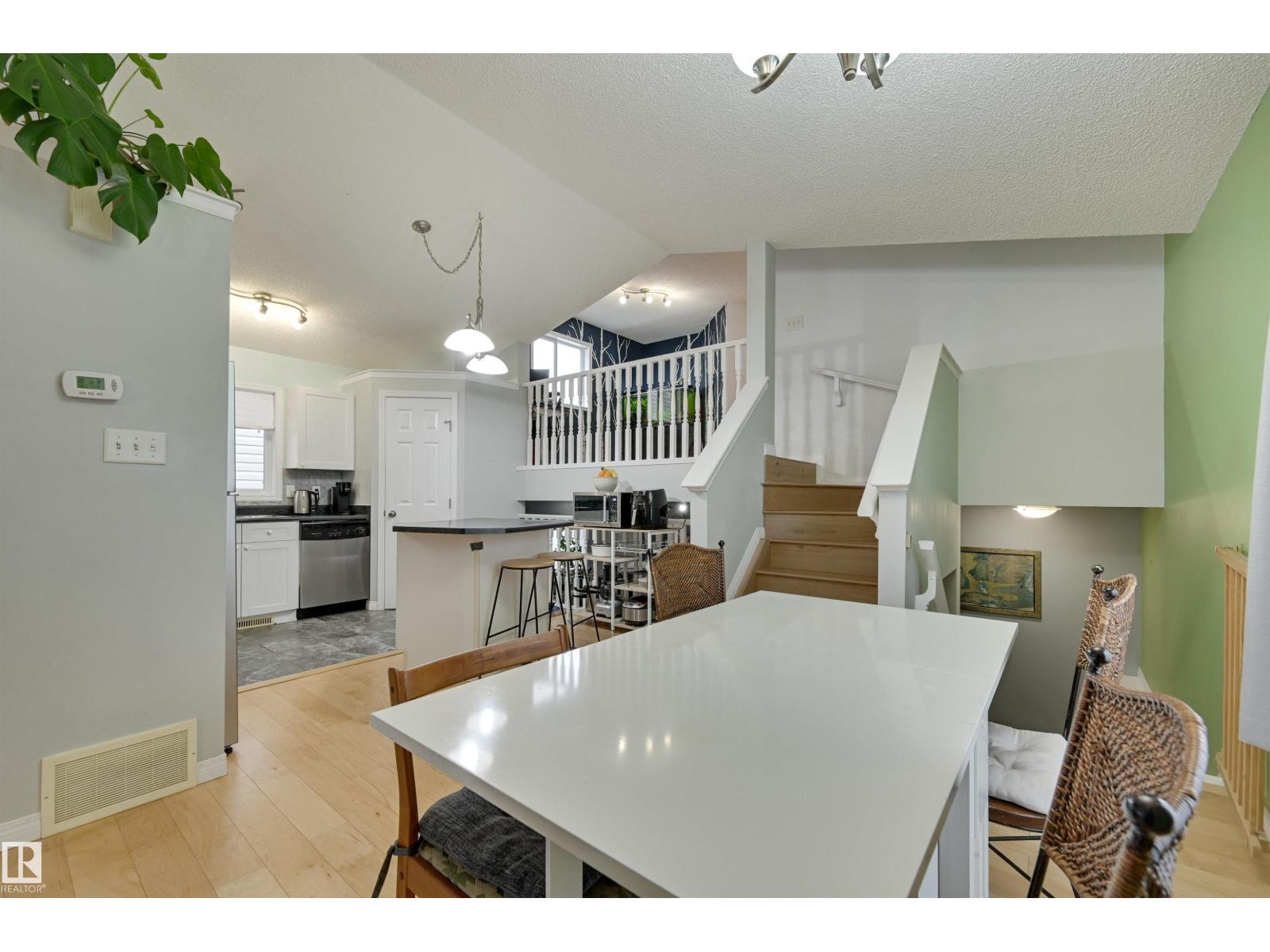 5811 SUTTER PL NW, Edmonton