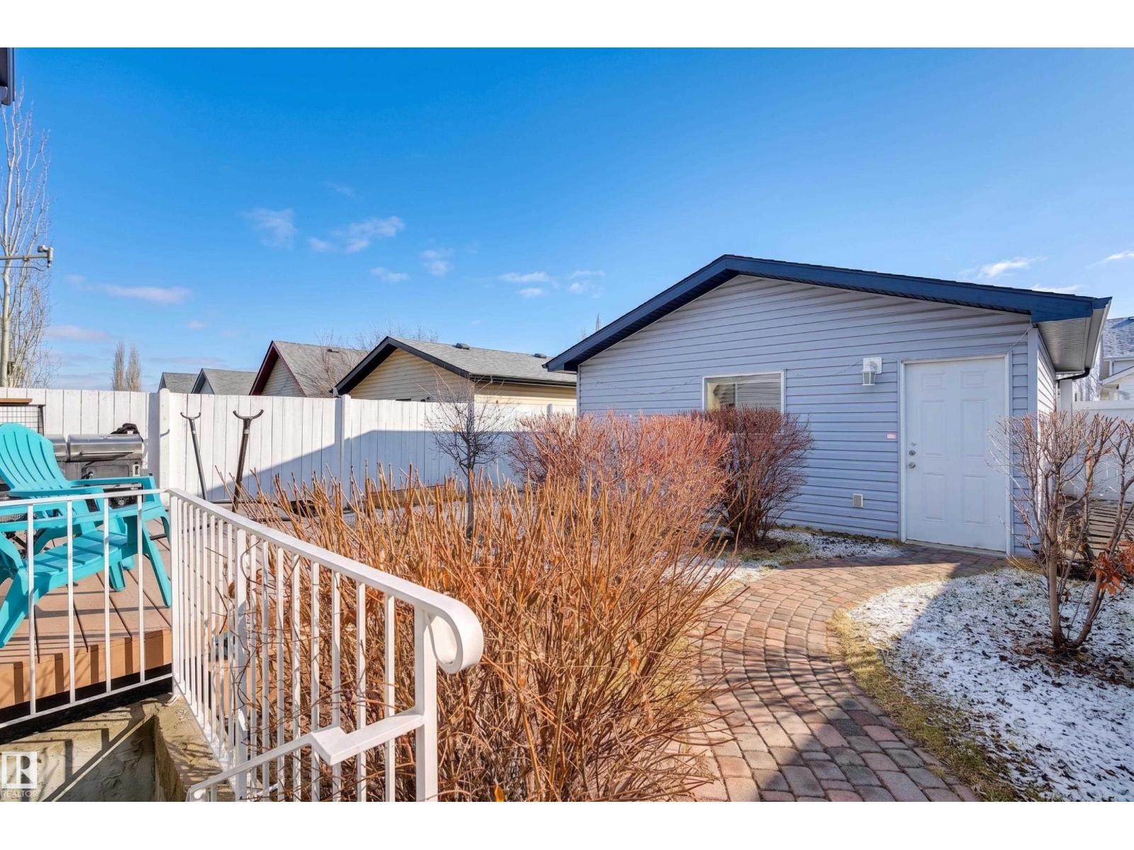 5811 SUTTER PL NW, Edmonton