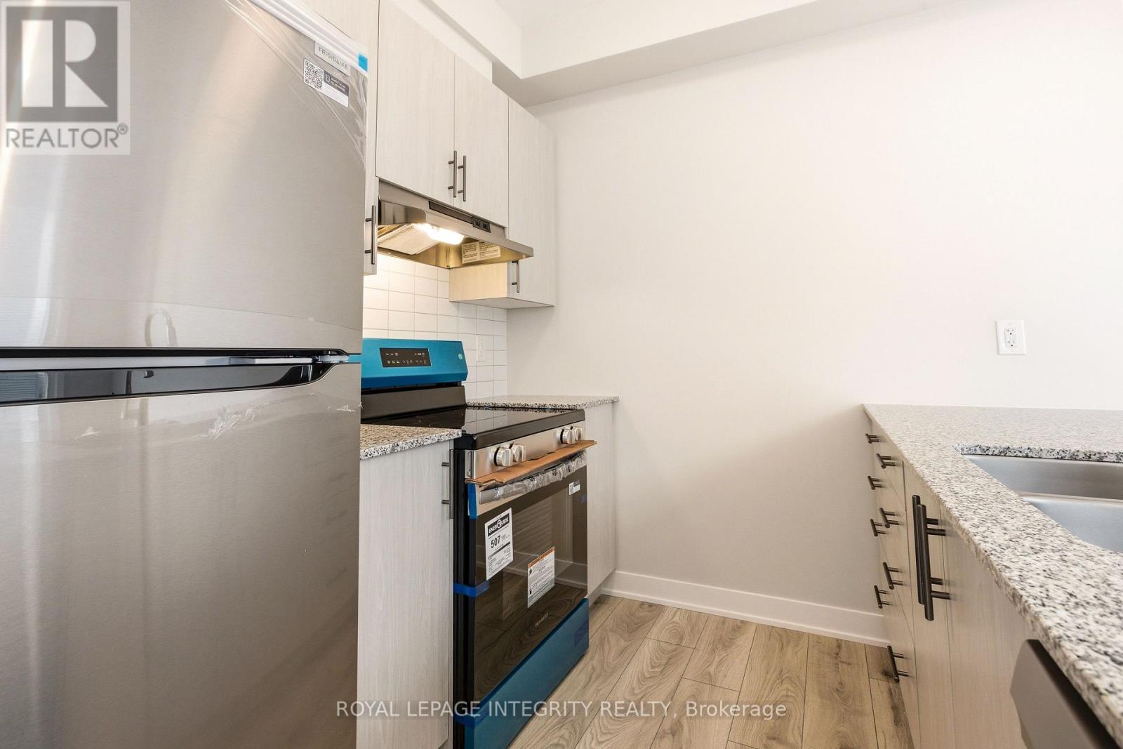 418 LES EMMERSON DRIVE - 15