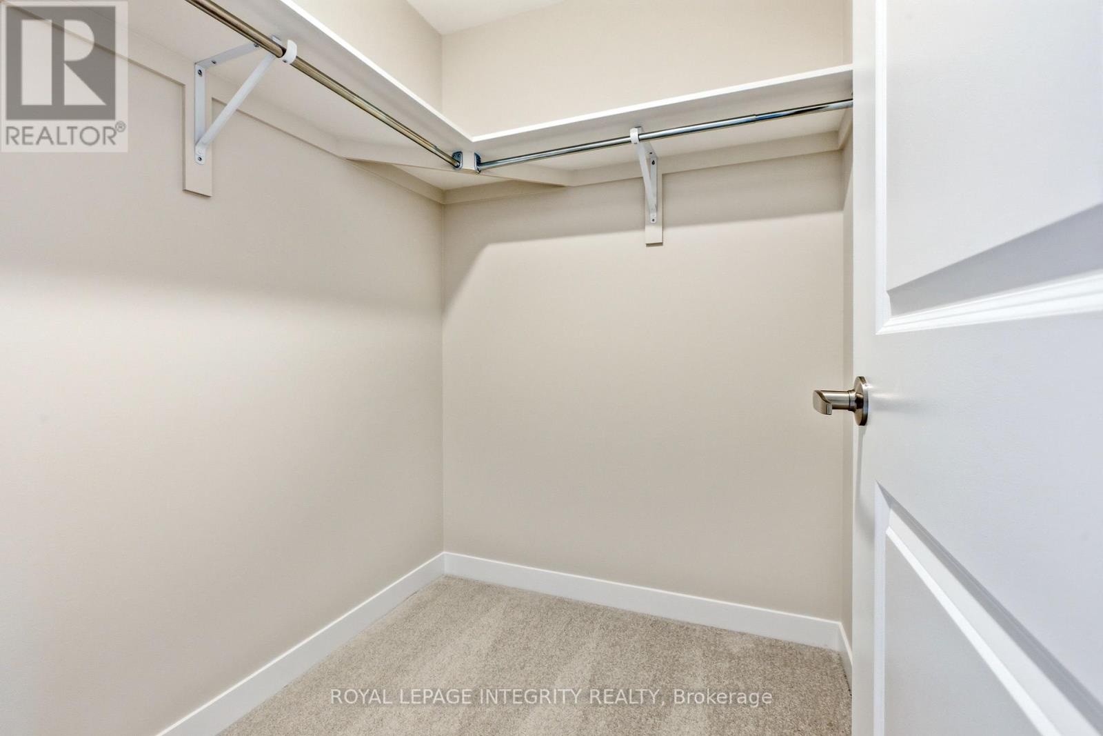 418 LES EMMERSON DRIVE - 26