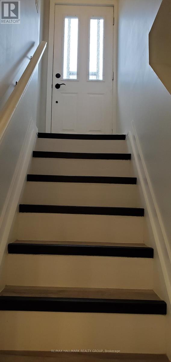1329 BLOOMSBURY CRESCENT — photo 14