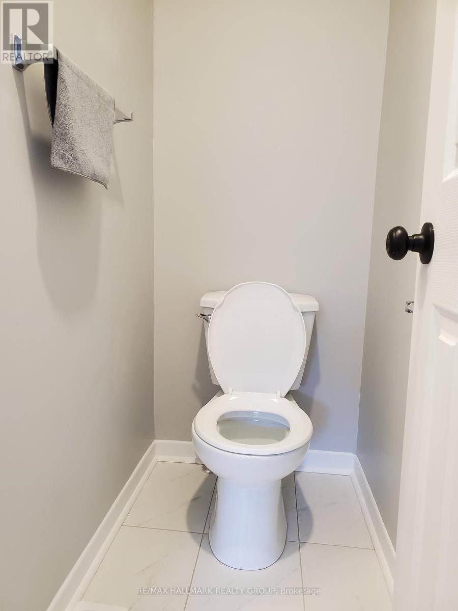 1329 BLOOMSBURY CRESCENT — photo 7