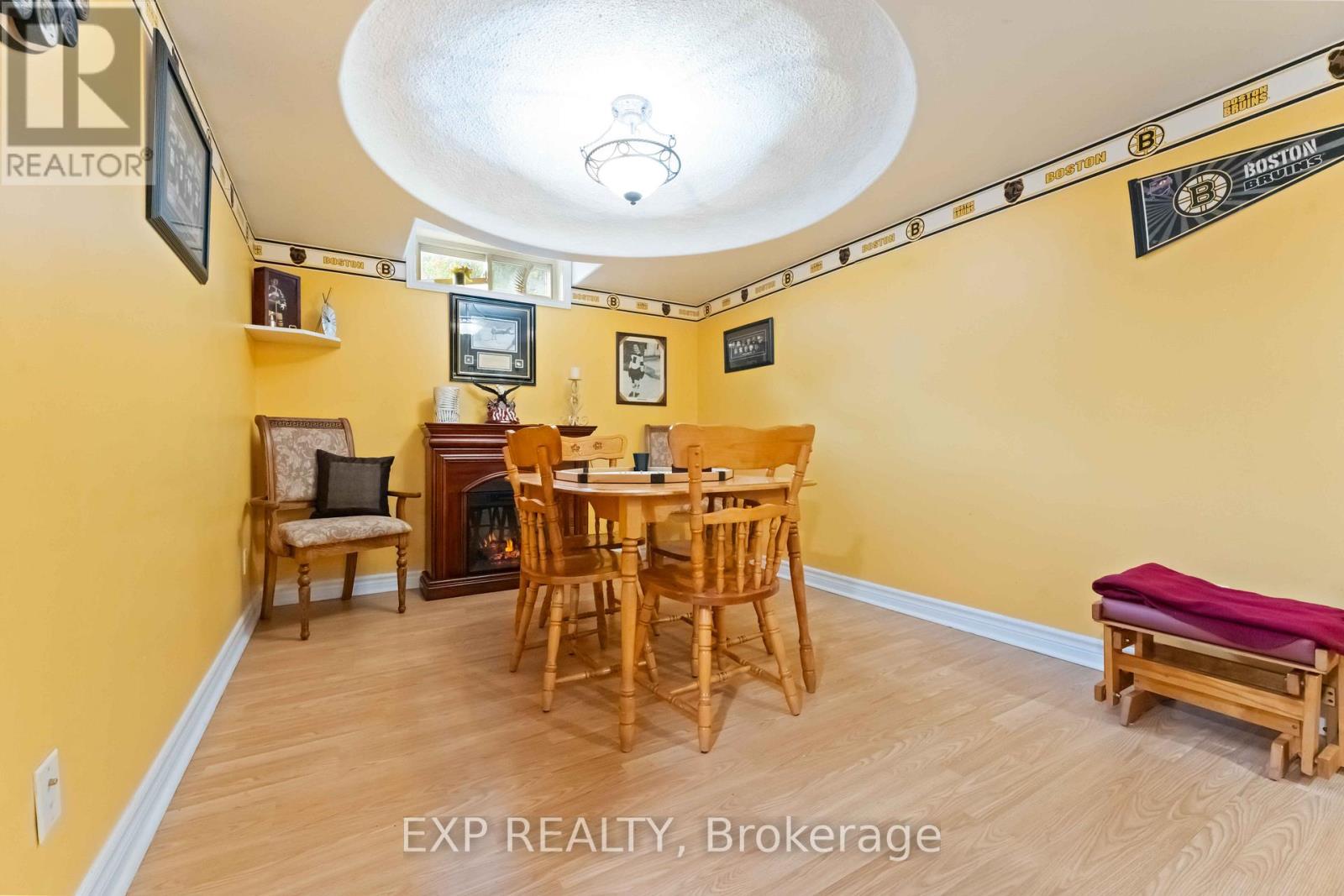 16 EVELYN STREET — photo 19