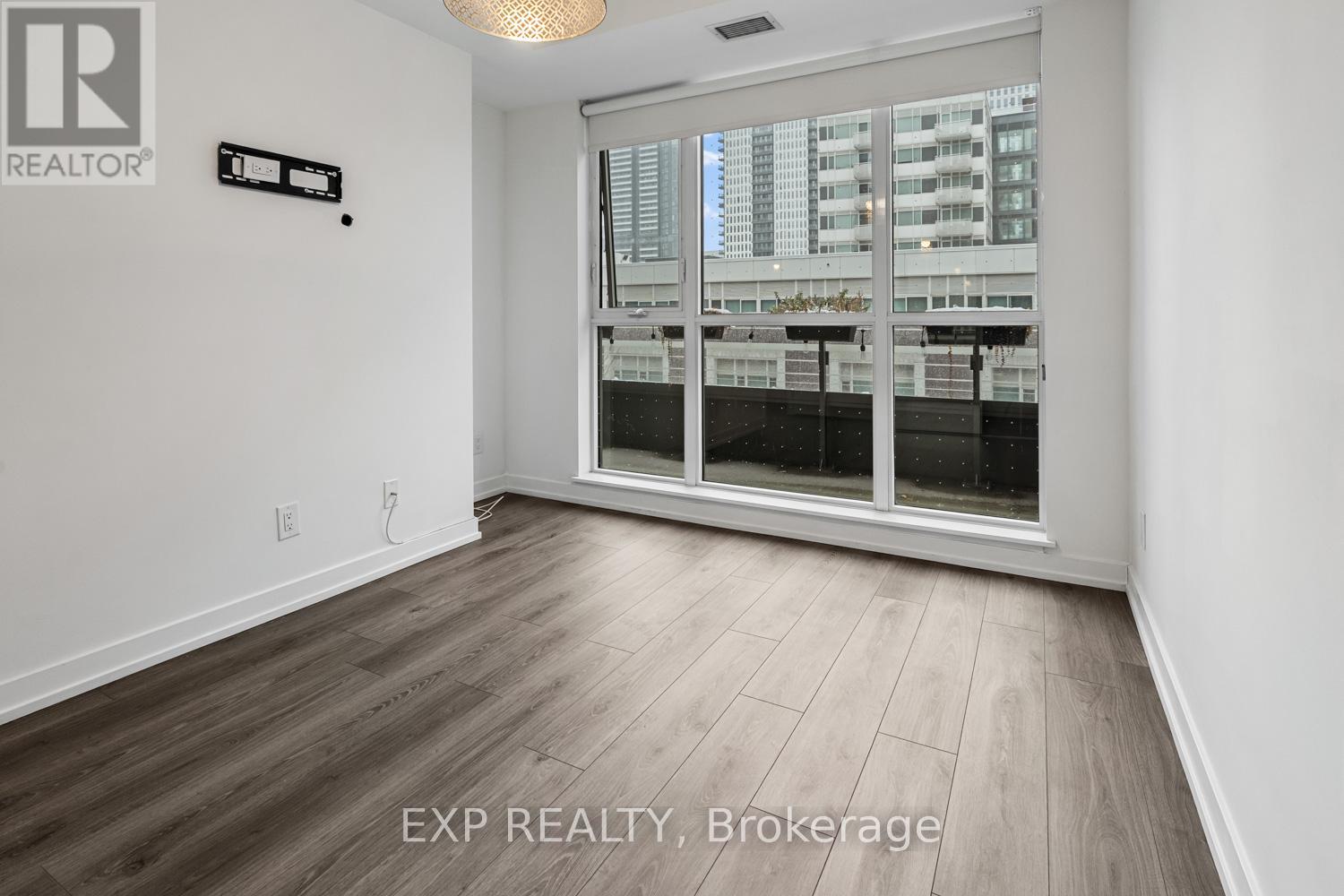 #314 200 SACKVILLE STREET - 21