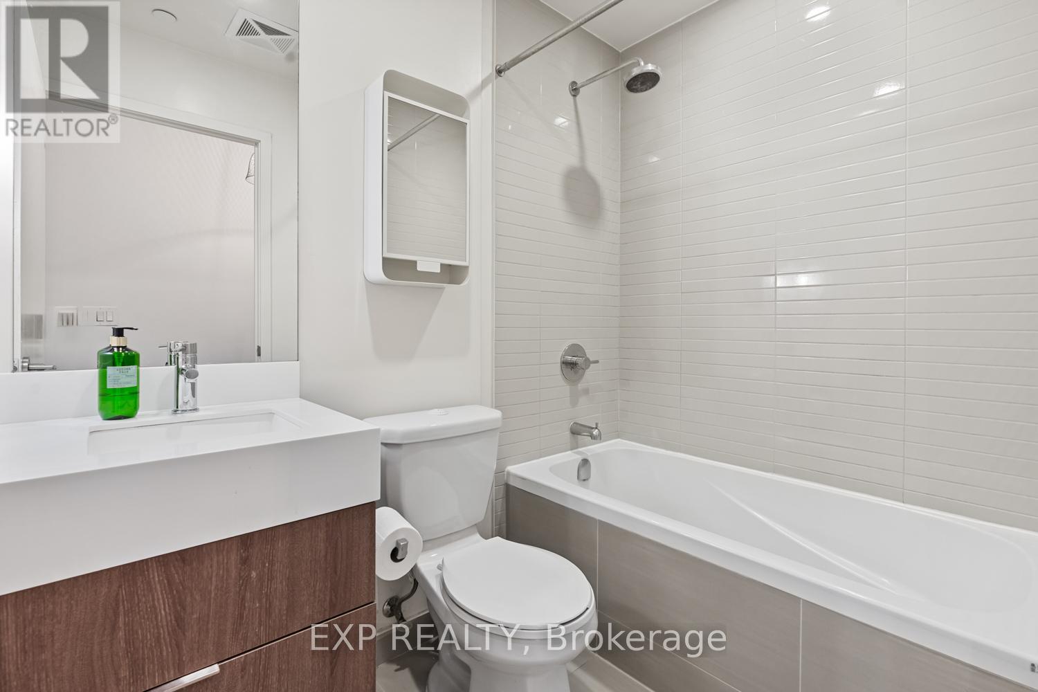 #314 200 SACKVILLE STREET - 29