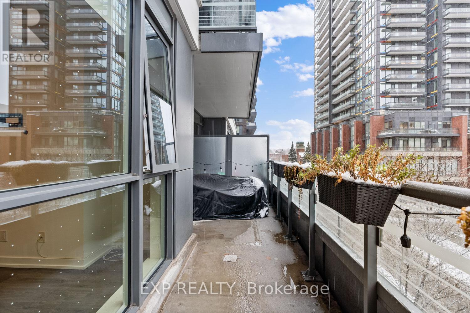 #314 200 SACKVILLE STREET - 33