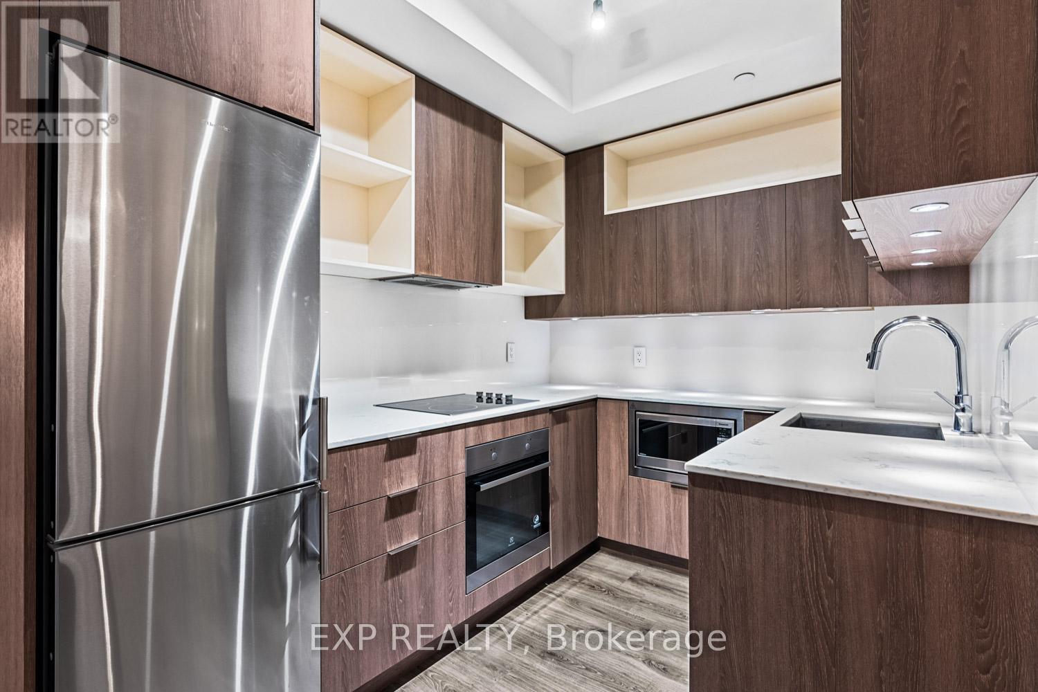 #314 200 SACKVILLE STREET - 6