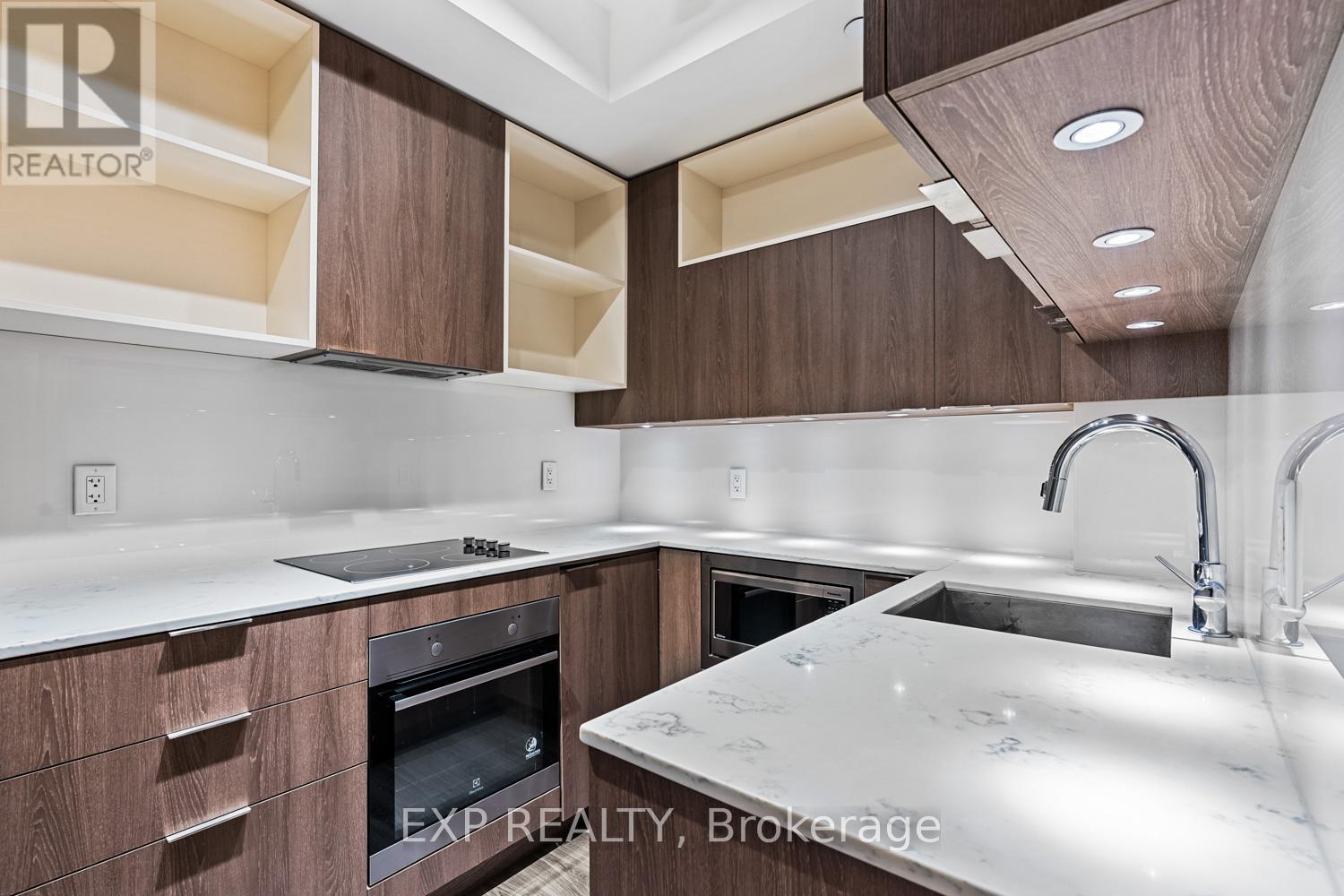 #314 200 SACKVILLE STREET - 8
