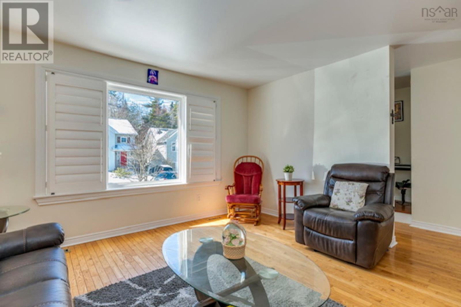 Property 15 of 50 of 68 Royal Masts Way