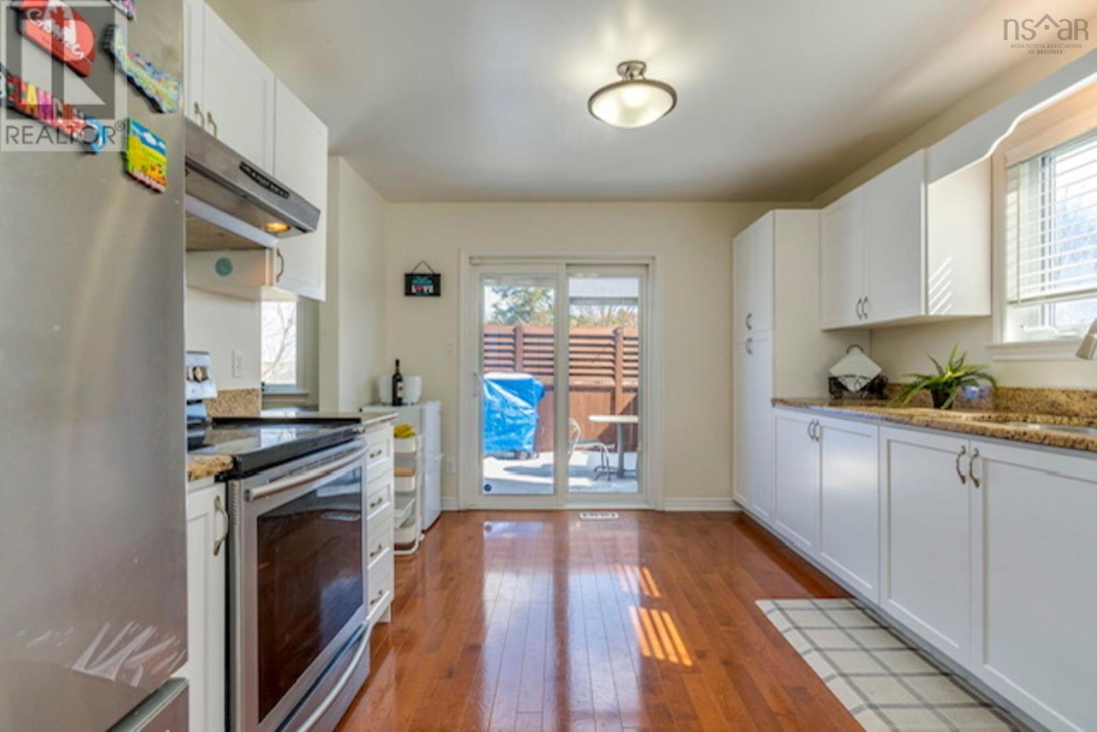 Property 18 of 50 of 68 Royal Masts Way