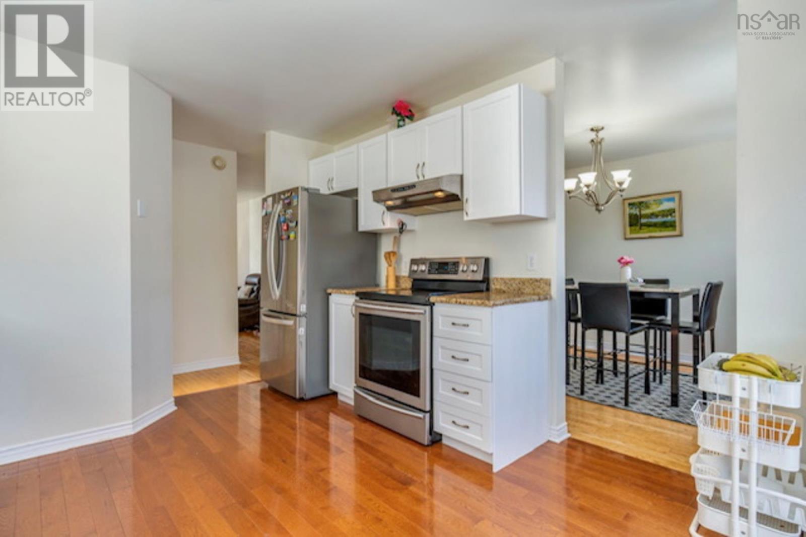 Property 21 of 50 of 68 Royal Masts Way