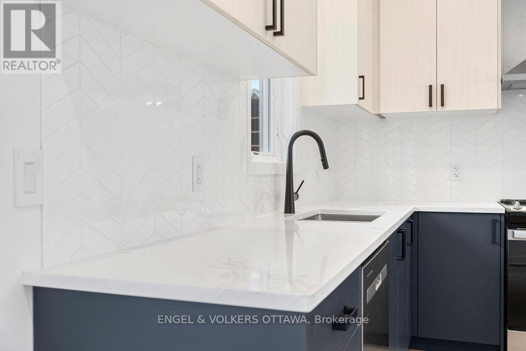 73 PARENT AVENUE — photo 18