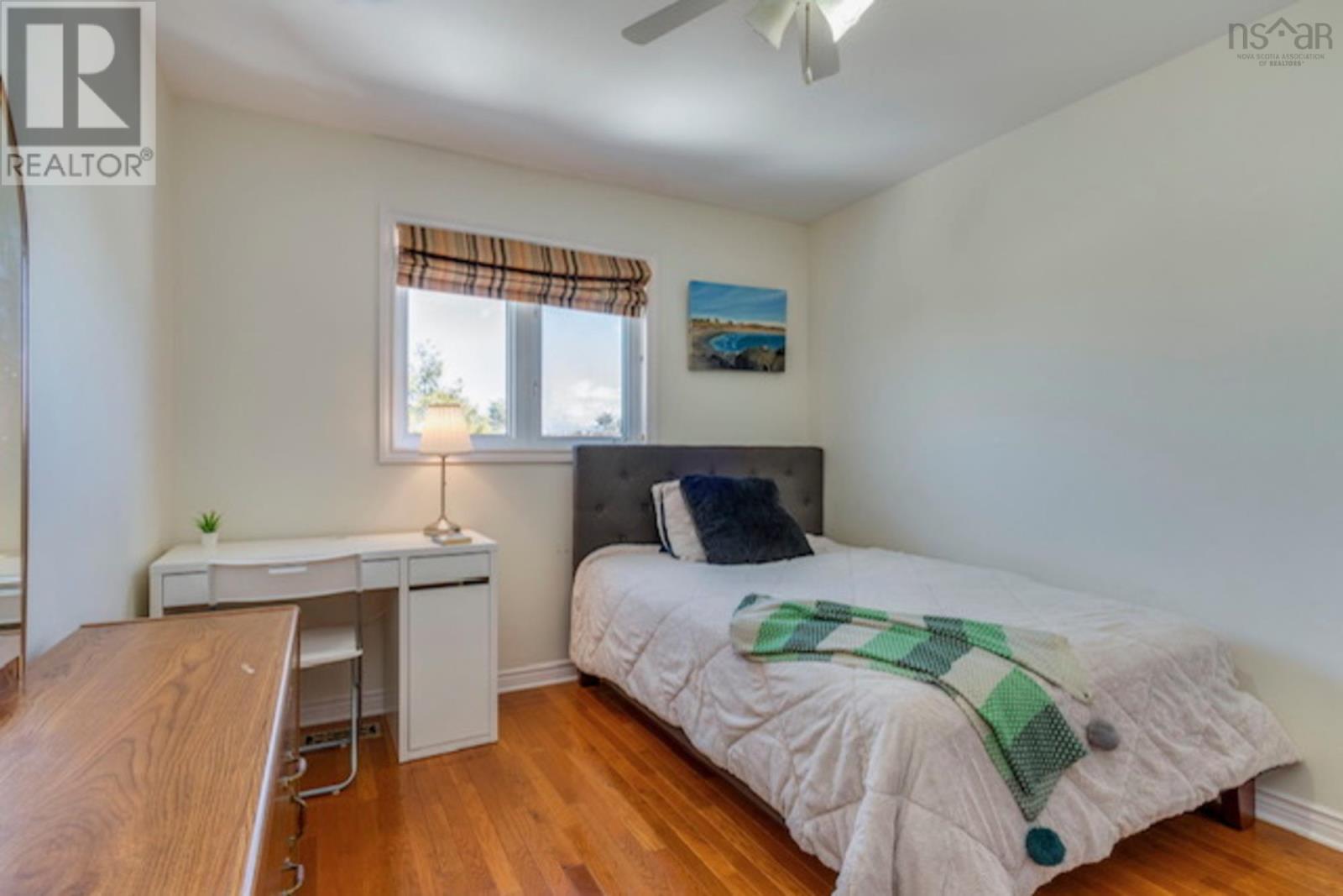 Property 31 of 50 of 68 Royal Masts Way