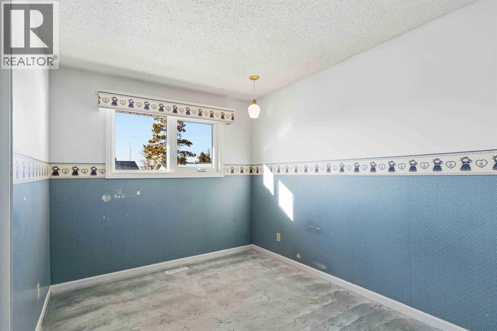 104 Siesta Garden, Fort McMurray