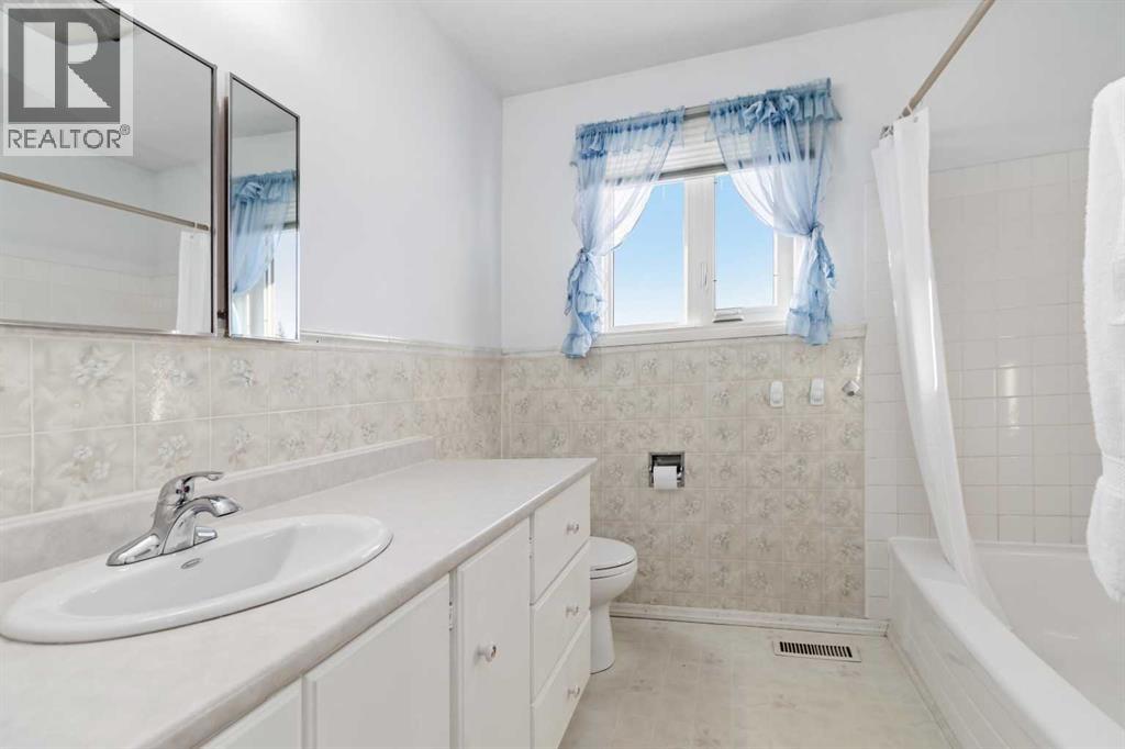 104 Siesta Garden, Fort McMurray