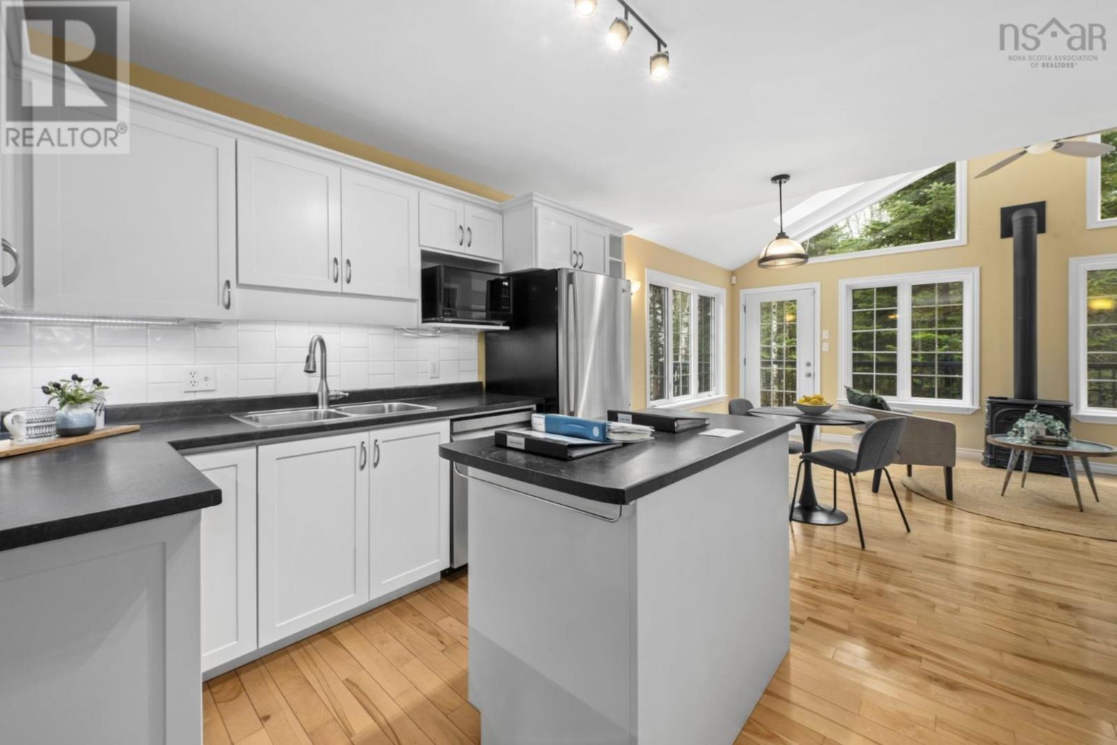 Property 13 of 51 of 32 Bristol Avenue