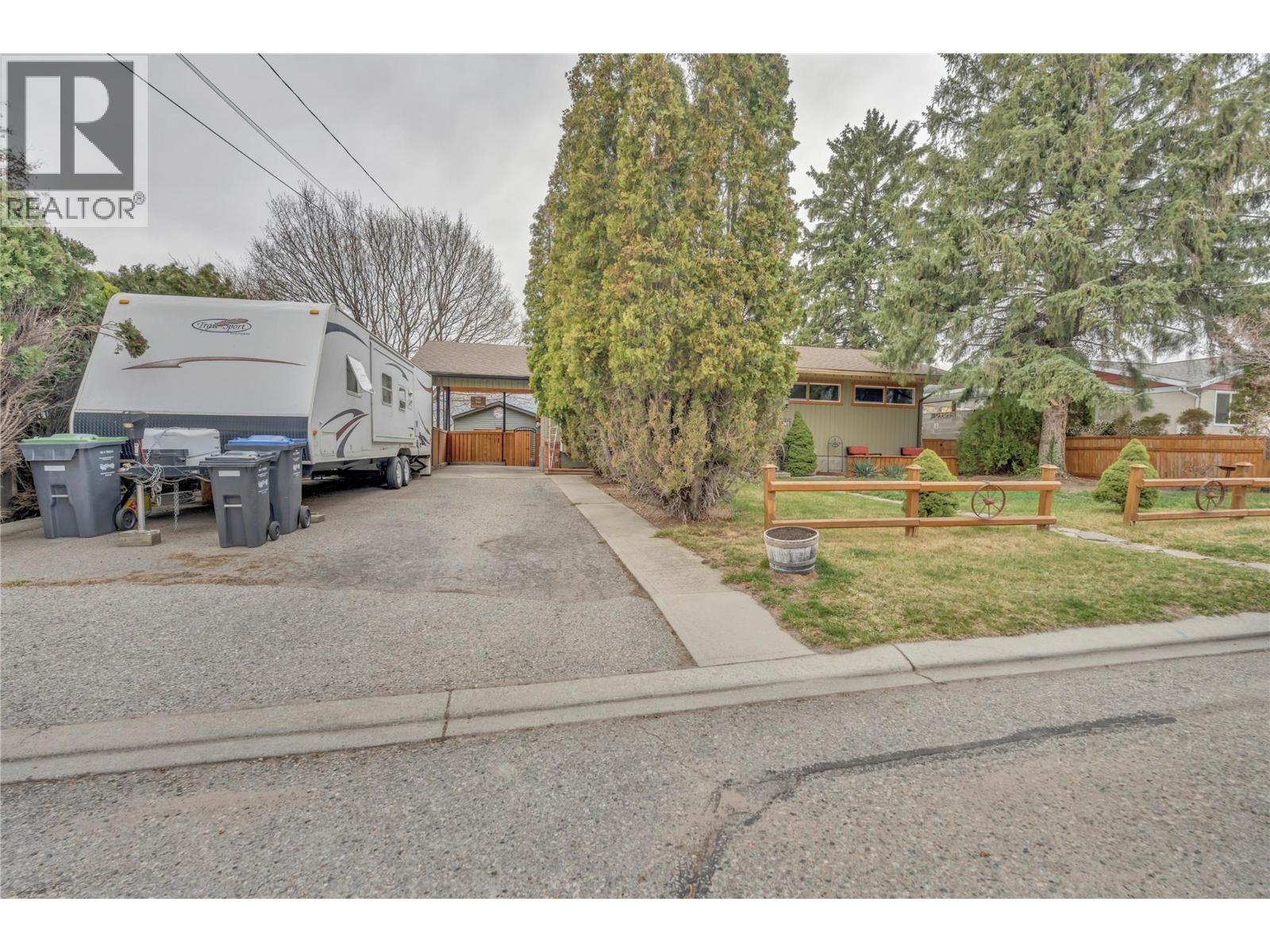2471 McKenzie Street, Penticton