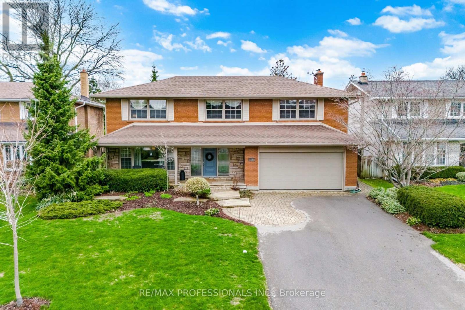 16 CHERRY POST CRESCENT