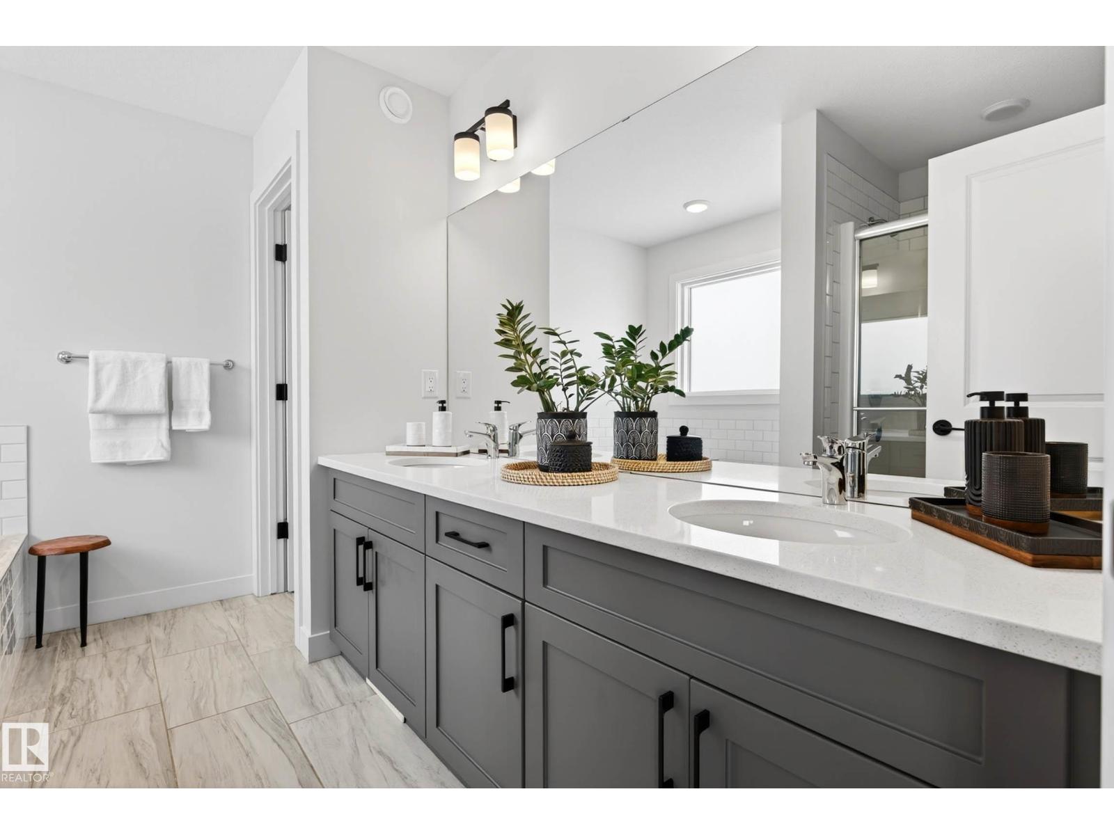 51 PENN PL, Spruce Grove