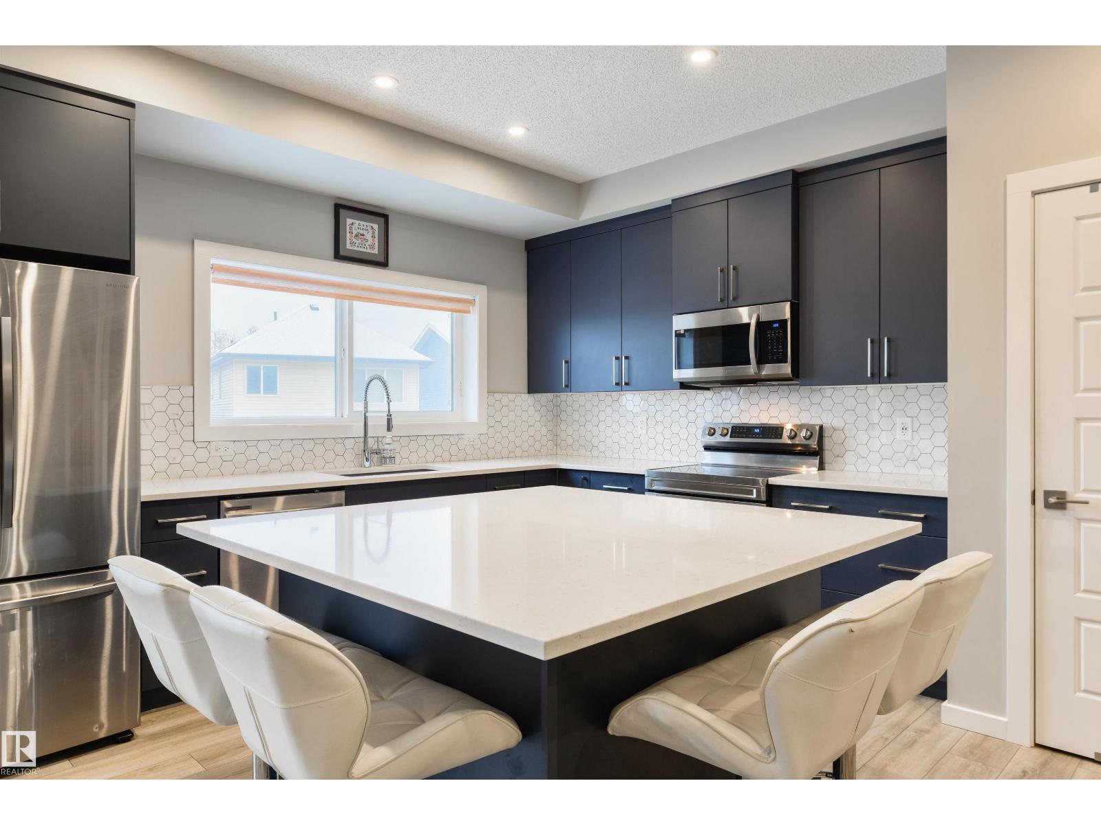 5361 LARK LD NW, Edmonton