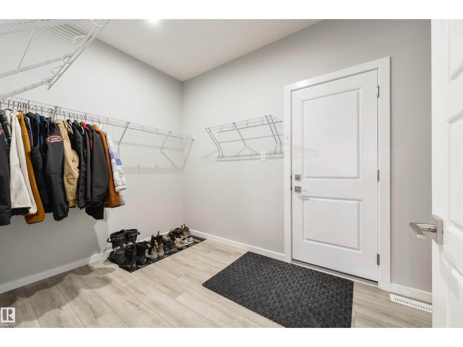 5361 LARK LD NW, Edmonton