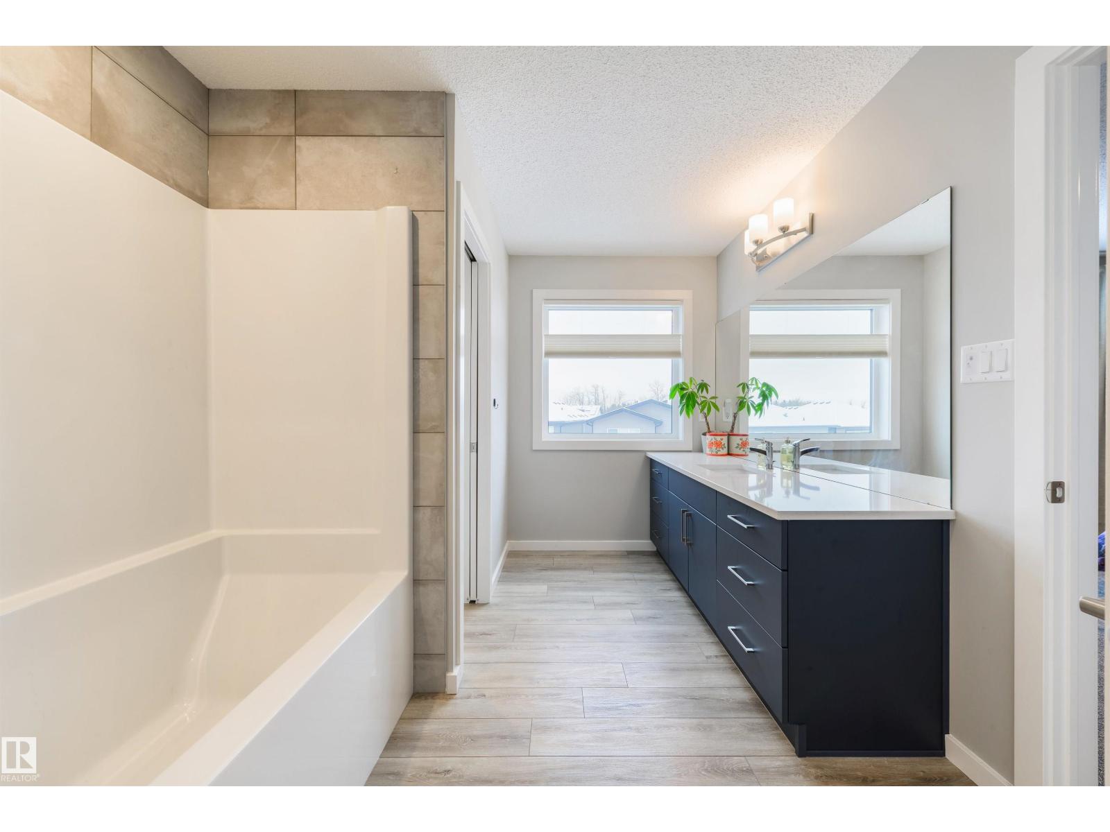 5361 LARK LD NW, Edmonton