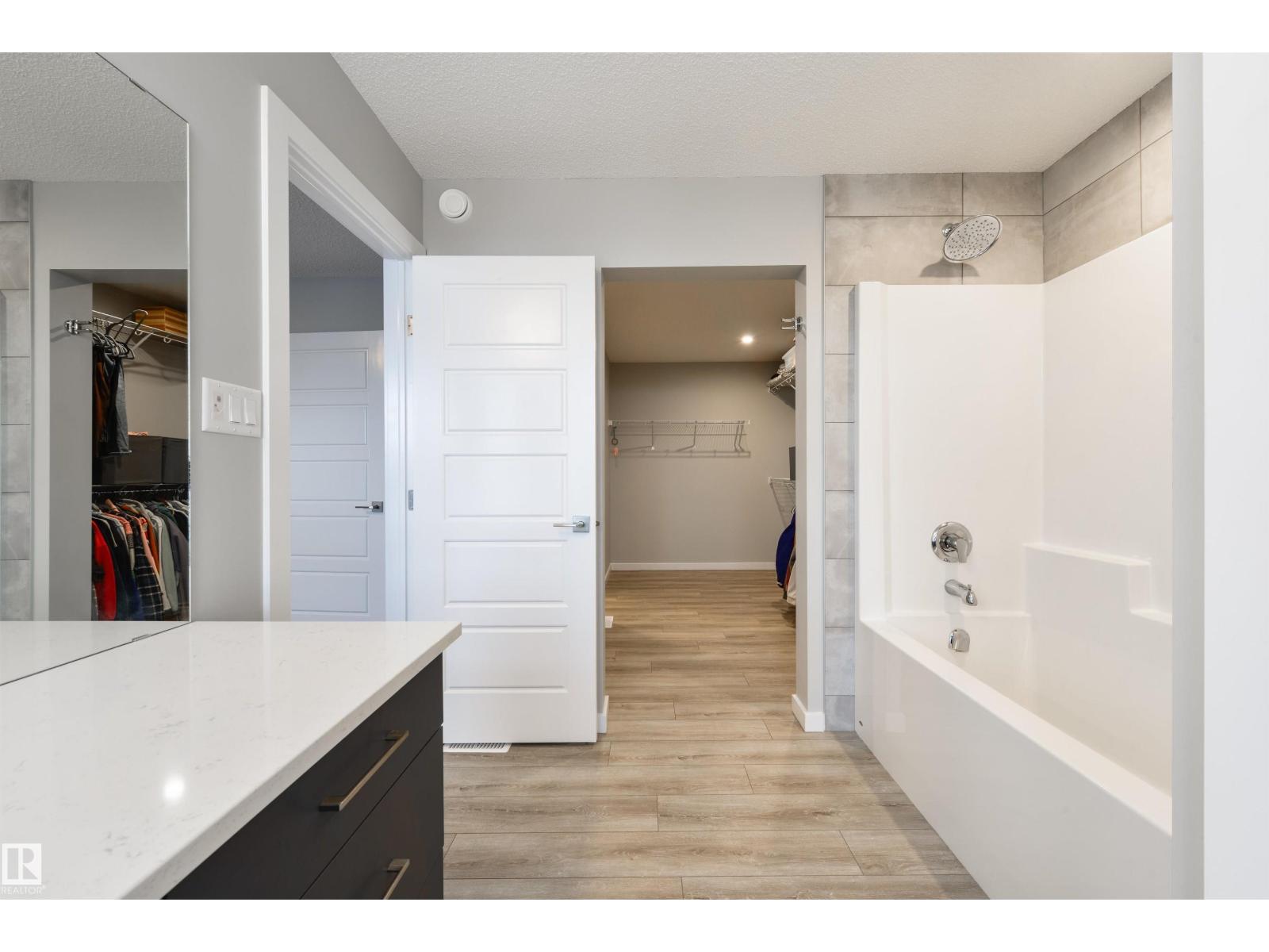 5361 LARK LD NW, Edmonton