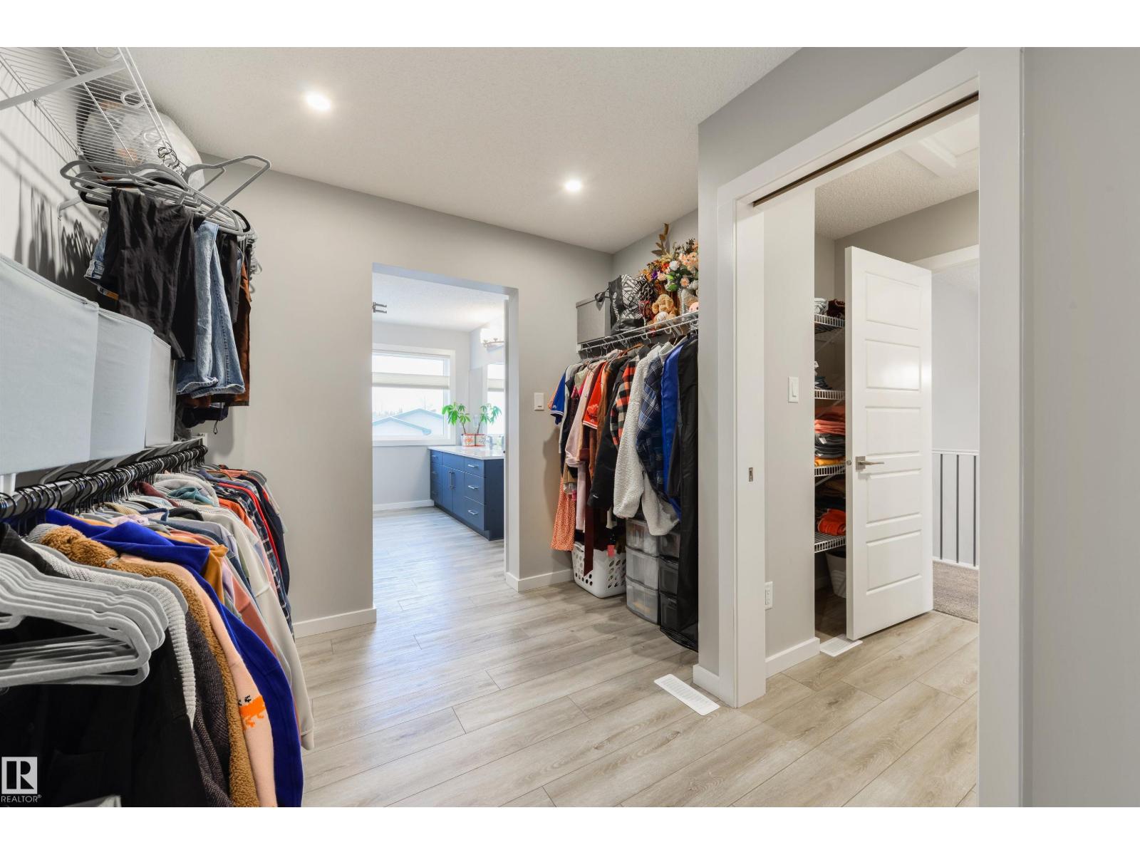 5361 LARK LD NW, Edmonton