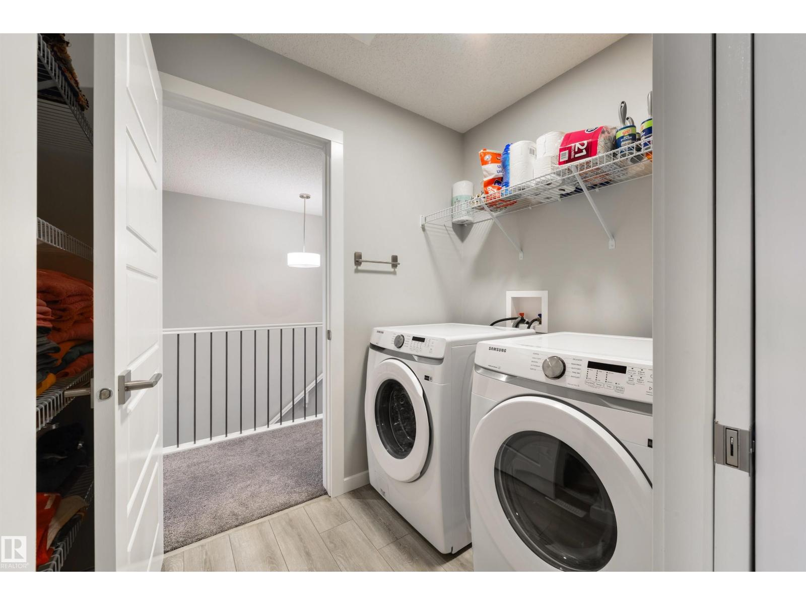 5361 LARK LD NW, Edmonton